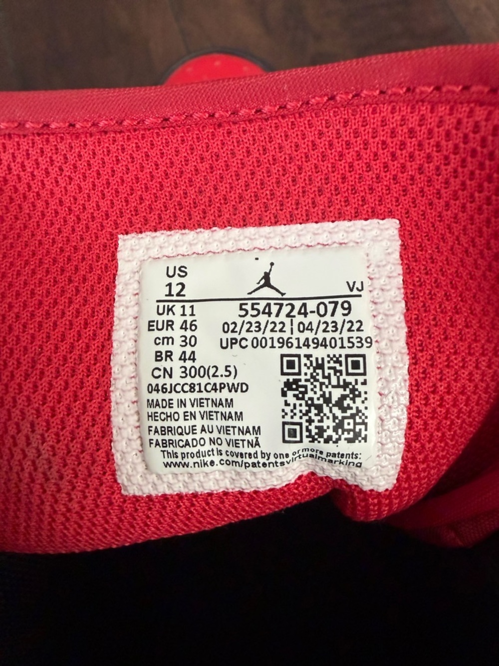 Nike Air Jordan 1 Mid - Red, Black & White - Picture 5 of 5